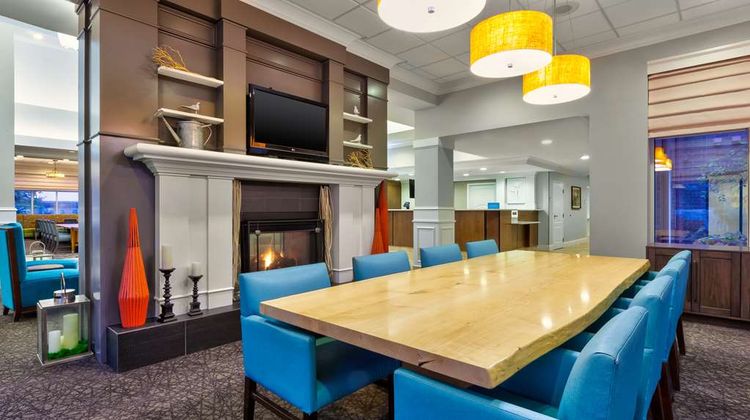 Hilton Garden Inn Maple Grove Lobby