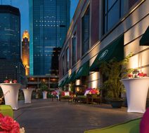 Hilton Minneapolis Exterior