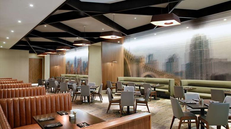 <b>Hilton Minneapolis Restaurant</b>. Images powered by <a href="https://iceportal.shijigroup.com/" title="IcePortal" target="_blank">IcePortal</a>.
