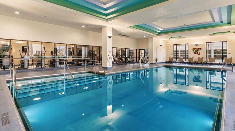 Hilton Minneapolis Pool