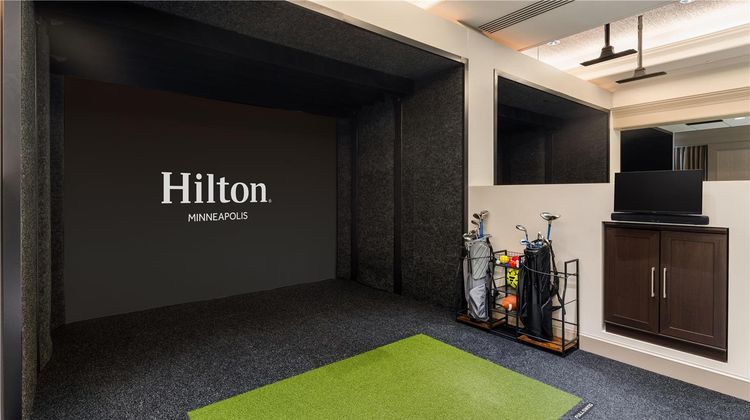 Hilton Minneapolis Golf