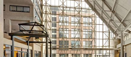 Doubletree by Hilton St Paul Downtown Lobby