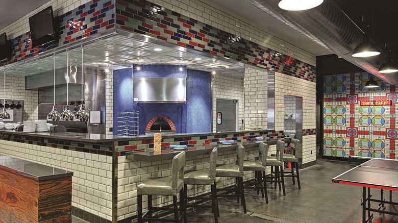 <b>Doubletree by Hilton St Paul Downtown Restaurant</b>. Images powered by <a href="https://iceportal.shijigroup.com/" title="IcePortal" target="_blank">IcePortal</a>.