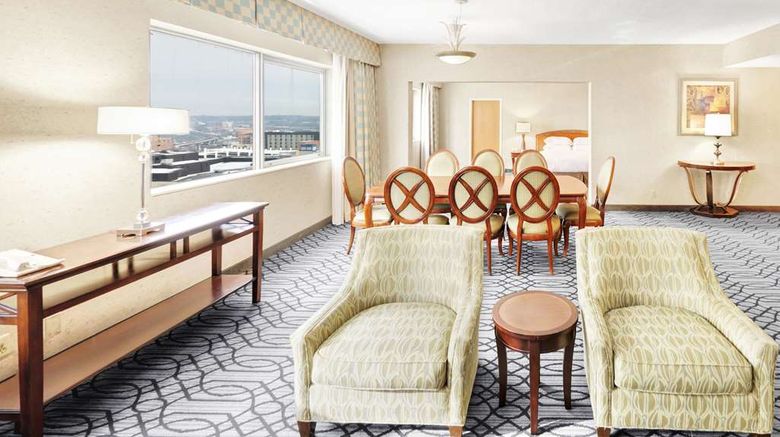 <b>Doubletree by Hilton St Paul Downtown Room</b>. Images powered by <a href="https://iceportal.shijigroup.com/" title="IcePortal" target="_blank">IcePortal</a>.