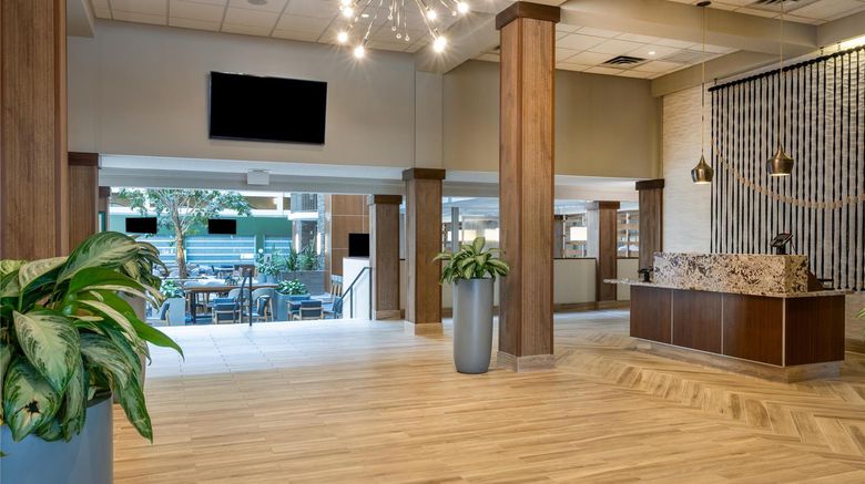 <b>Embassy Suites Bloomington Lobby</b>. Images powered by <a href="https://iceportal.shijigroup.com/" title="IcePortal" target="_blank">IcePortal</a>.