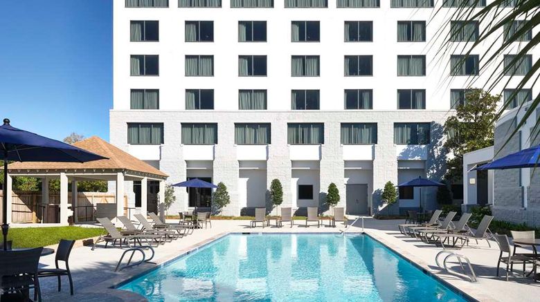 <b>Hilton New Orleans Airport Pool</b>. Images powered by <a href="https://iceportal.shijigroup.com/" title="IcePortal" target="_blank">IcePortal</a>.