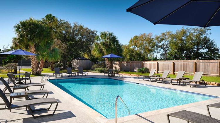 Hilton New Orleans Airport Pool