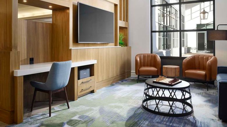 <b>Hilton New Orleans Airport Lobby</b>. Images powered by <a href="https://iceportal.shijigroup.com/" title="IcePortal" target="_blank">IcePortal</a>.