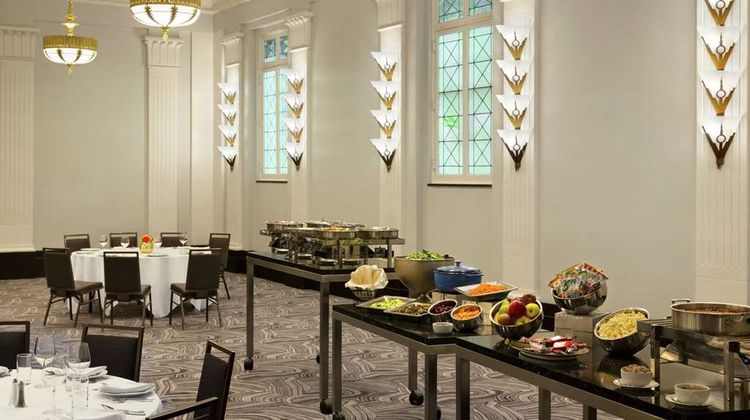 Hilton New Orleans/St Charles Avenue Restaurant