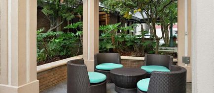 Hilton Garden Inn New Orleans Convention Exterior