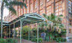Hampton Inn & Suites Convention Center
