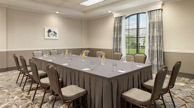 Hampton Inn & Suites Convention Center Meeting