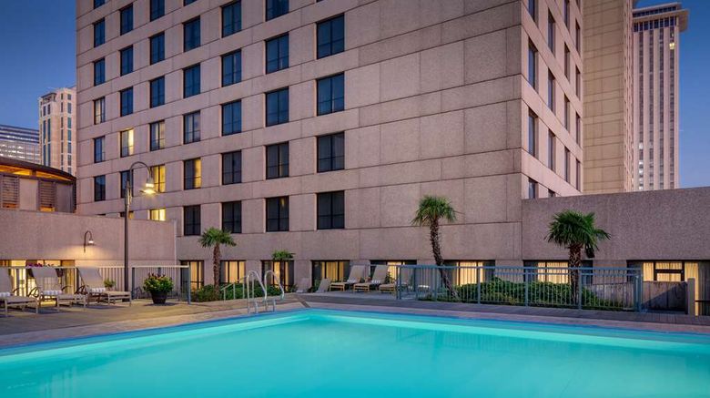 <b>Hilton New Orleans Riverside Pool</b>. Images powered by <a href="https://iceportal.shijigroup.com/" title="IcePortal" target="_blank">IcePortal</a>.