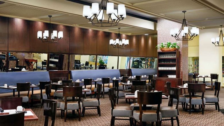 <b>Hilton New Orleans Riverside Restaurant</b>. Images powered by <a href="https://iceportal.shijigroup.com/" title="IcePortal" target="_blank">IcePortal</a>.
