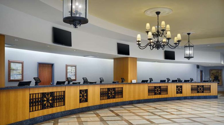 <b>Hilton New Orleans Riverside Lobby</b>. Images powered by <a href="https://iceportal.shijigroup.com/" title="IcePortal" target="_blank">IcePortal</a>.
