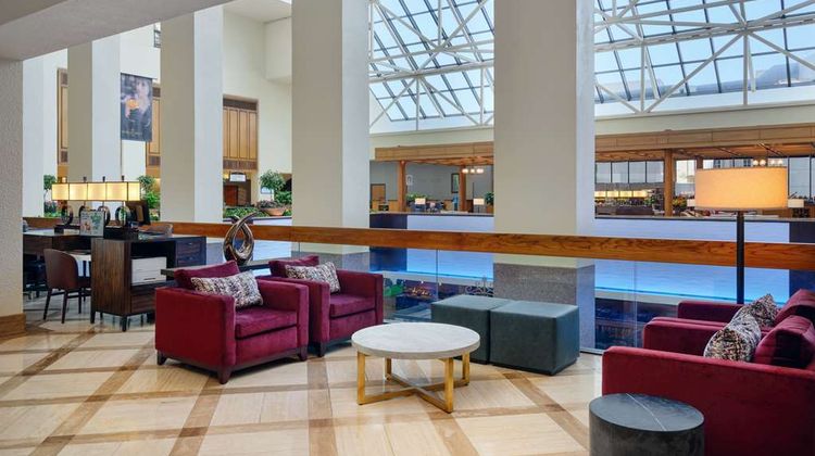 Hilton New Orleans Riverside Lobby