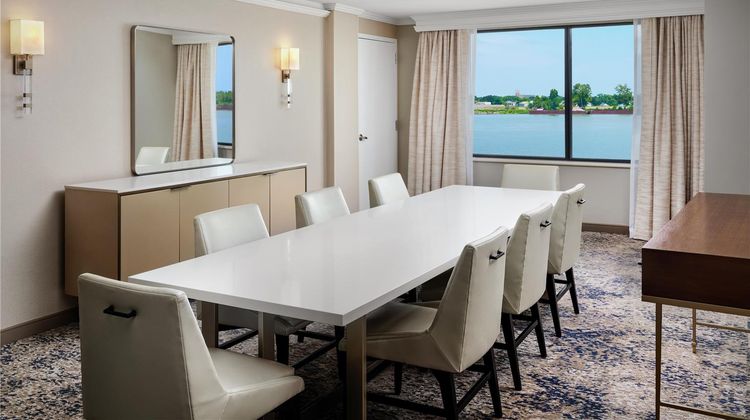 Hilton New Orleans Riverside Room