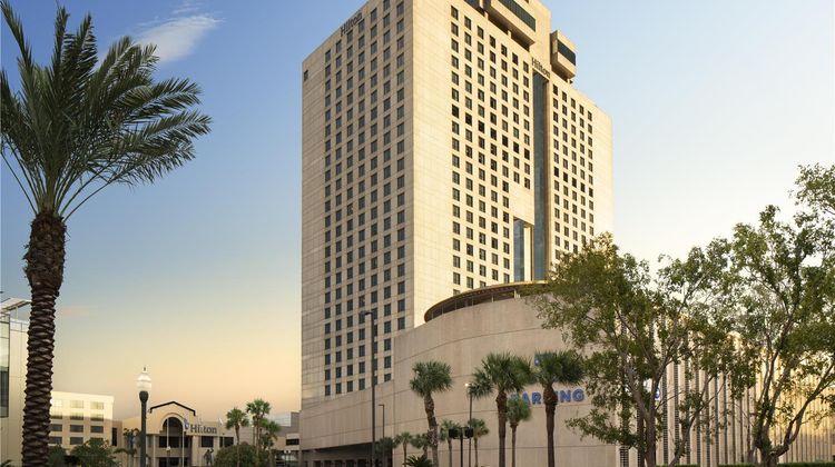Hilton New Orleans Riverside Exterior