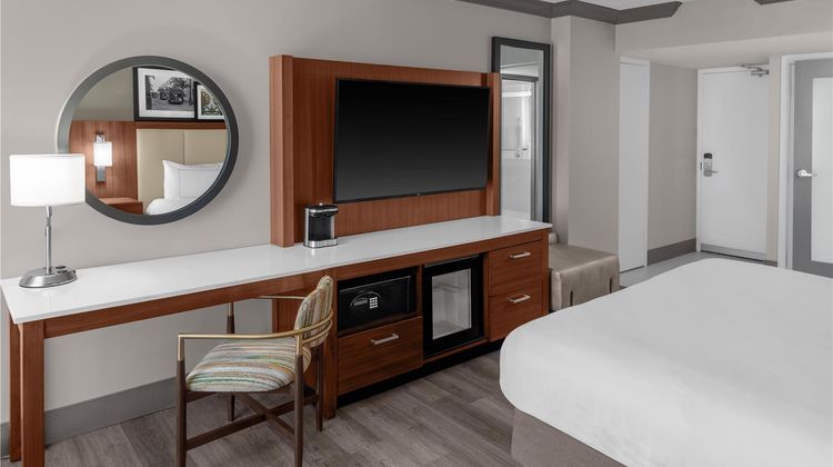 Doubletree by Hilton New Orleans Room