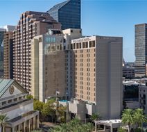 Doubletree by Hilton New Orleans Exterior