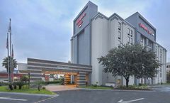 Hampton Inn Monterrey Galerias-Obispado