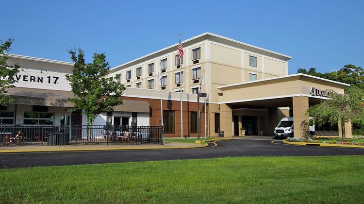 Doubletree Mahwah Exterior