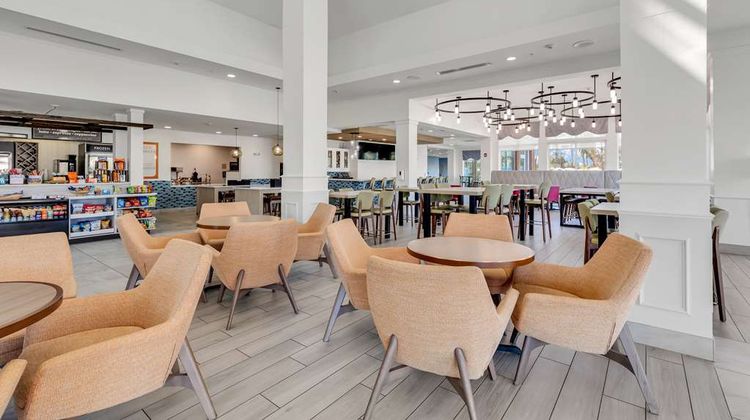 Hilton Garden Inn Coastal Grand Mall Lobby