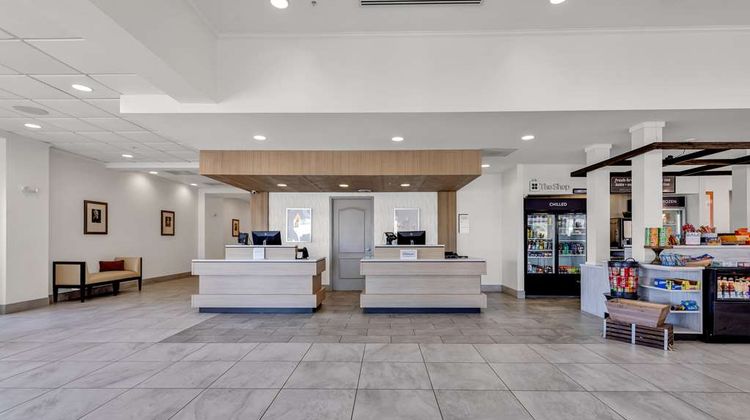 Hilton Garden Inn Coastal Grand Mall Lobby
