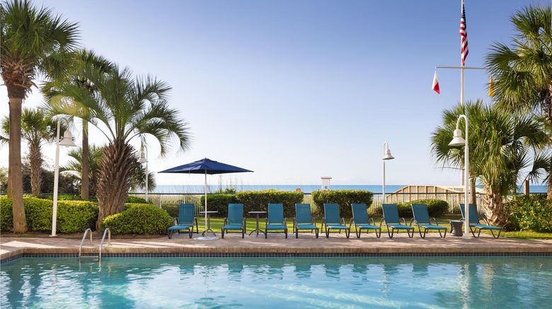 <b>Hampton Inn & Suites Oceanfront Pool</b>. Images powered by <a href="https://iceportal.shijigroup.com/" title="IcePortal" target="_blank">IcePortal</a>.