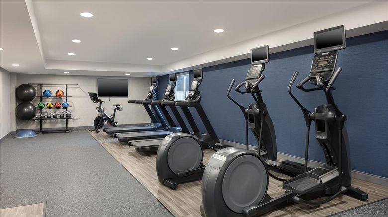 <b>Hampton Inn & Suites Oceanfront Health</b>. Images powered by <a href="https://iceportal.shijigroup.com/" title="IcePortal" target="_blank">IcePortal</a>.