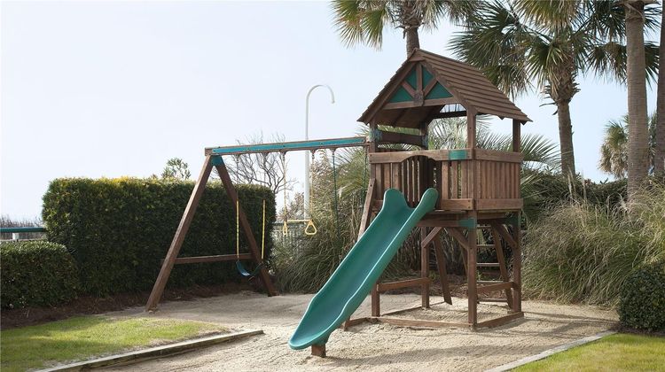 Hampton Inn & Suites Oceanfront Recreation