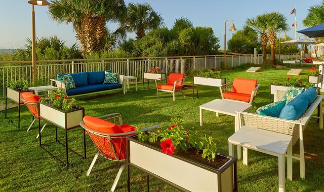Hampton Inn & Suites Oceanfront Exterior