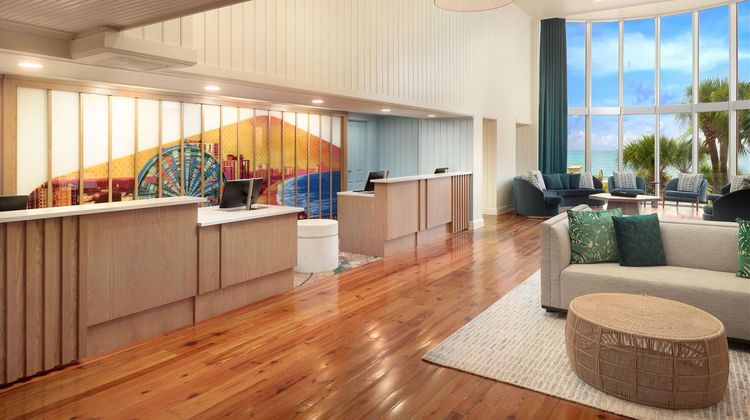 Hampton Inn & Suites Oceanfront Lobby