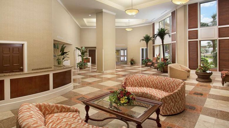 <b>Royale Palms Condominiums Lobby</b>. Images powered by <a href="https://iceportal.shijigroup.com/" title="IcePortal" target="_blank">IcePortal</a>.