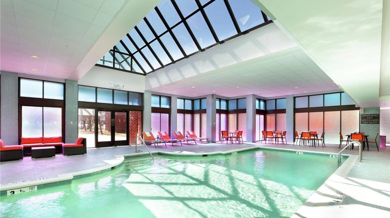 <b>Hilton Mystic Pool</b>. Images powered by <a href="https://iceportal.shijigroup.com/" title="IcePortal" target="_blank">IcePortal</a>.