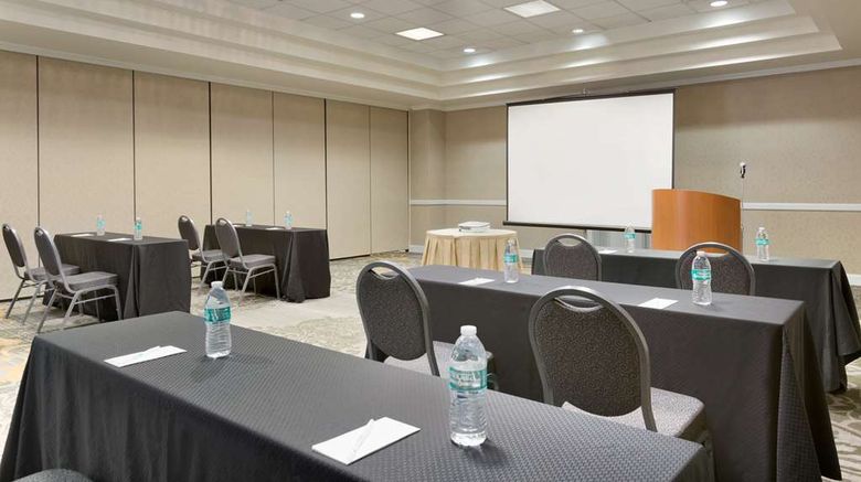 <b>Embassy Suites Newark-Wilmington South Meeting</b>. Images powered by <a href="https://iceportal.shijigroup.com/" title="IcePortal" target="_blank">IcePortal</a>.