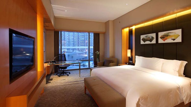 <b>Hilton Nanjing Riverside Room</b>. Images powered by <a href="https://iceportal.shijigroup.com/" title="IcePortal" target="_blank">IcePortal</a>.