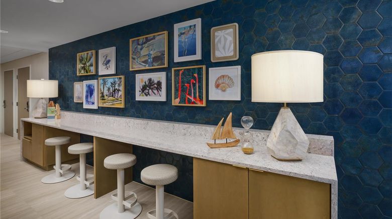 <b>Doubletree Beach Resort Tampa Bay Lobby</b>. Images powered by <a href="https://iceportal.shijigroup.com/" title="IcePortal" target="_blank">IcePortal</a>.