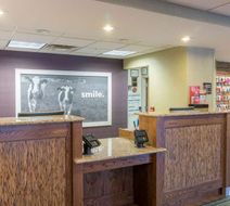 Hampton Inn New Philadelphia Lobby