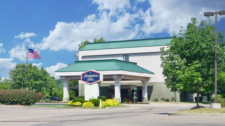 Hampton Inn New Philadelphia Exterior