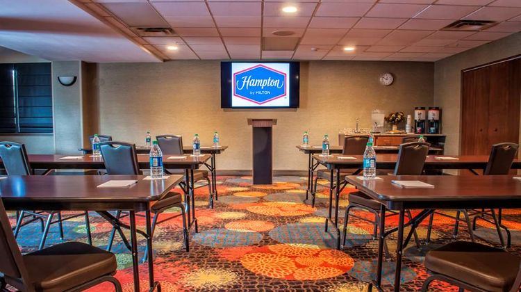 Hampton Inn New Philadelphia Meeting