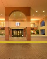 DoubleTree by Hilton Newark-Fremont
