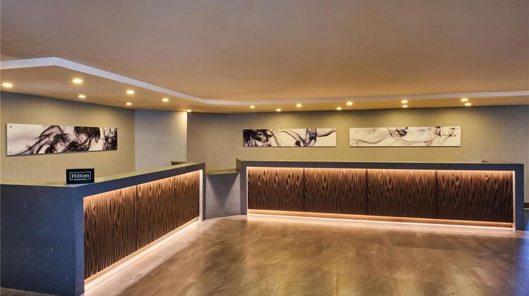 DoubleTree by Hilton Newark-Fremont Lobby