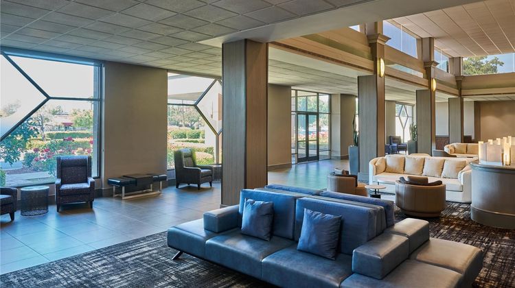DoubleTree by Hilton Newark-Fremont Lobby