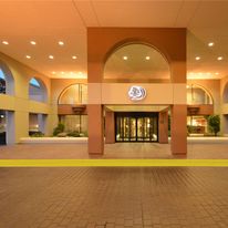 DoubleTree by Hilton Newark-Fremont