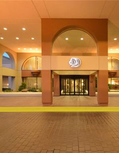 DoubleTree by Hilton Newark-Fremont