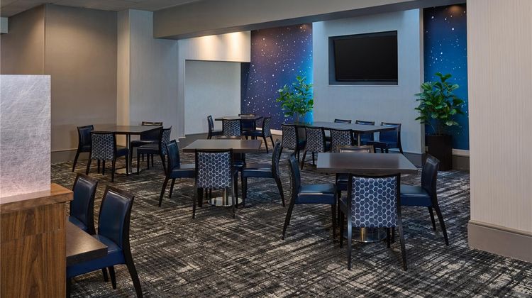 DoubleTree by Hilton Newark-Fremont Restaurant