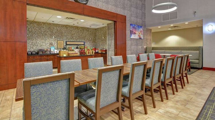 Hampton Inn & Suites Newark Riverwalk Restaurant