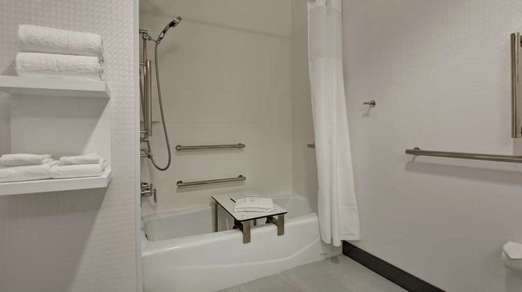 Hampton Inn & Suites Newark Riverwalk Room