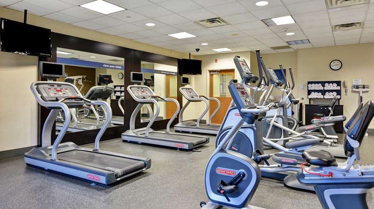 Hampton Inn & Suites Newark Riverwalk Health